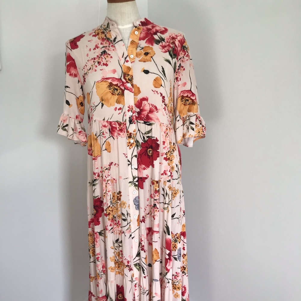 Philosophy peach floral tiered dresses with ruffled sleeves